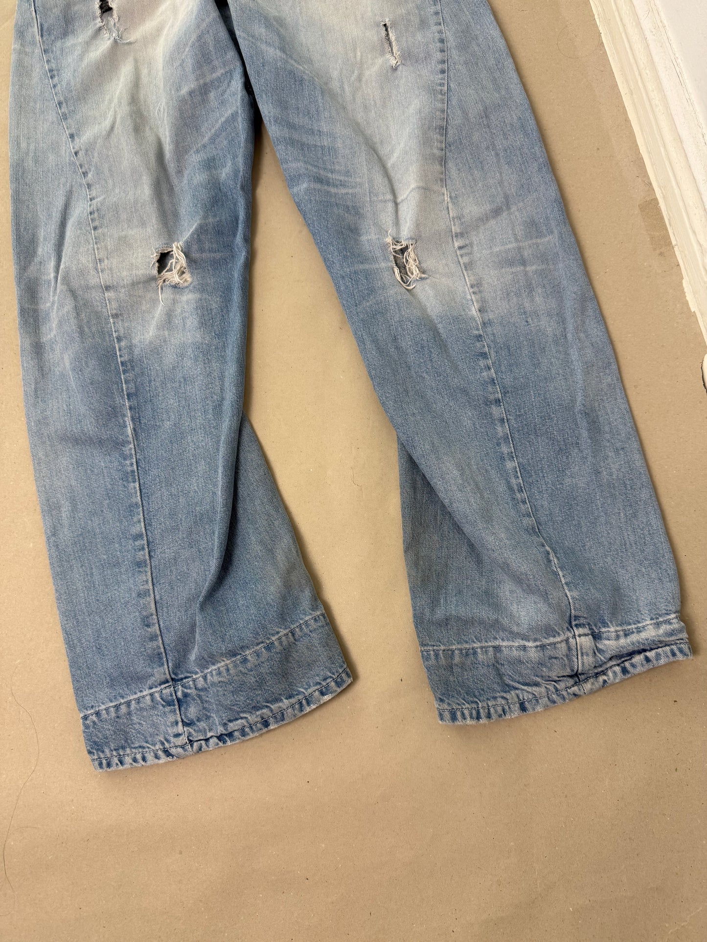 Levi’s engineered buckle W36