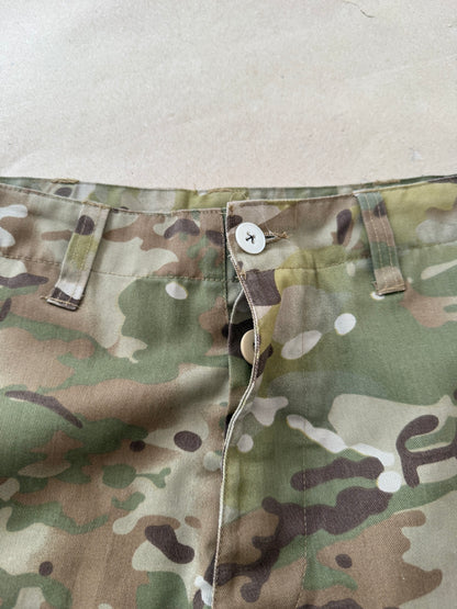 2000s camo shorts