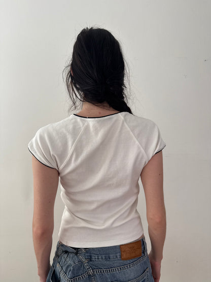 2000s WHITE BABY TEE