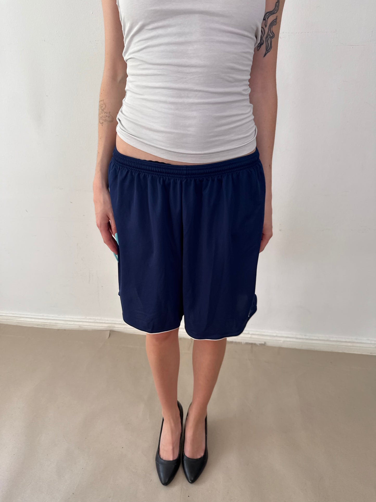 2000s ADIDAS NAVY SHORTS XL