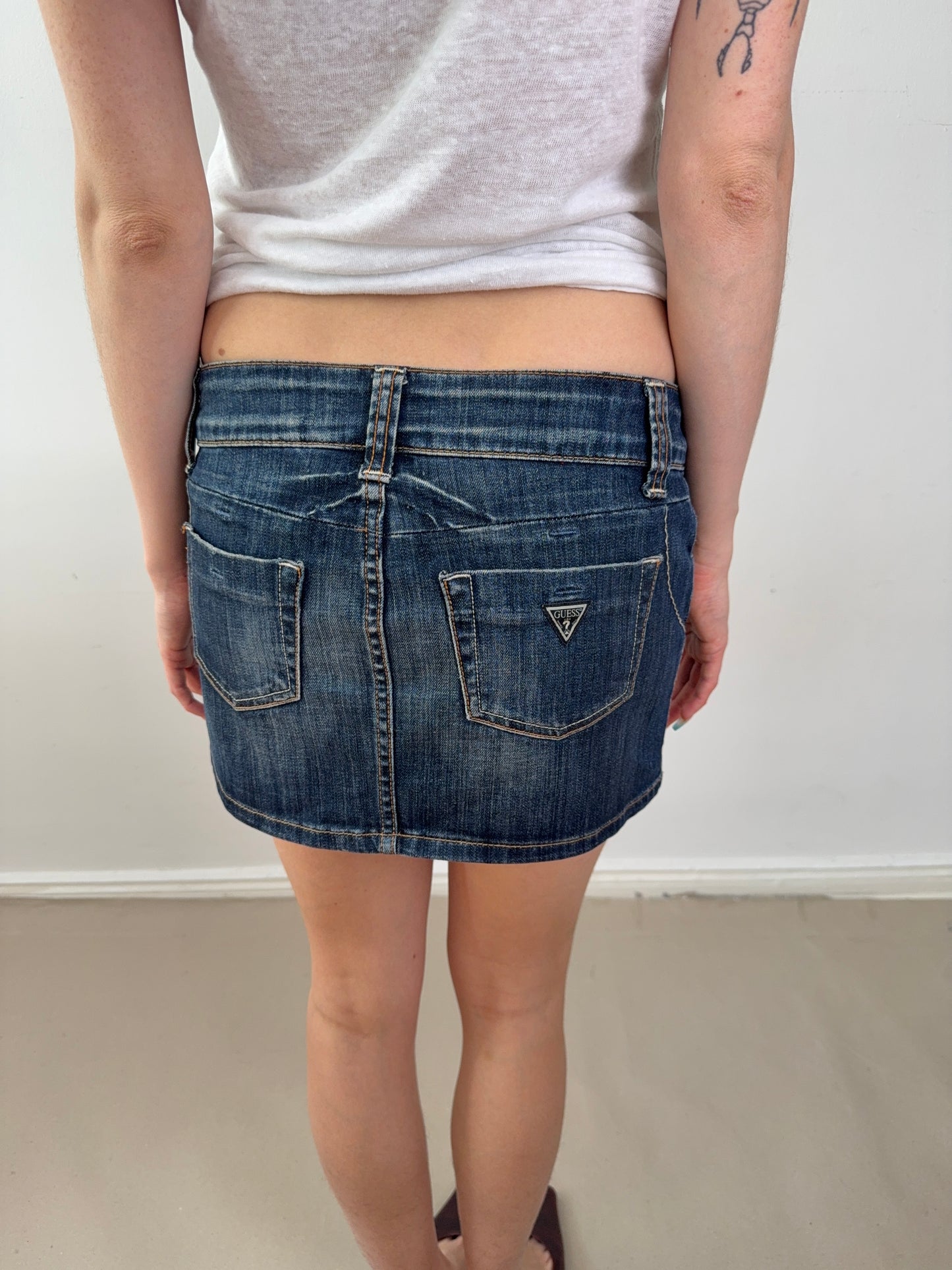 2000s GUESS MINI SKIRT