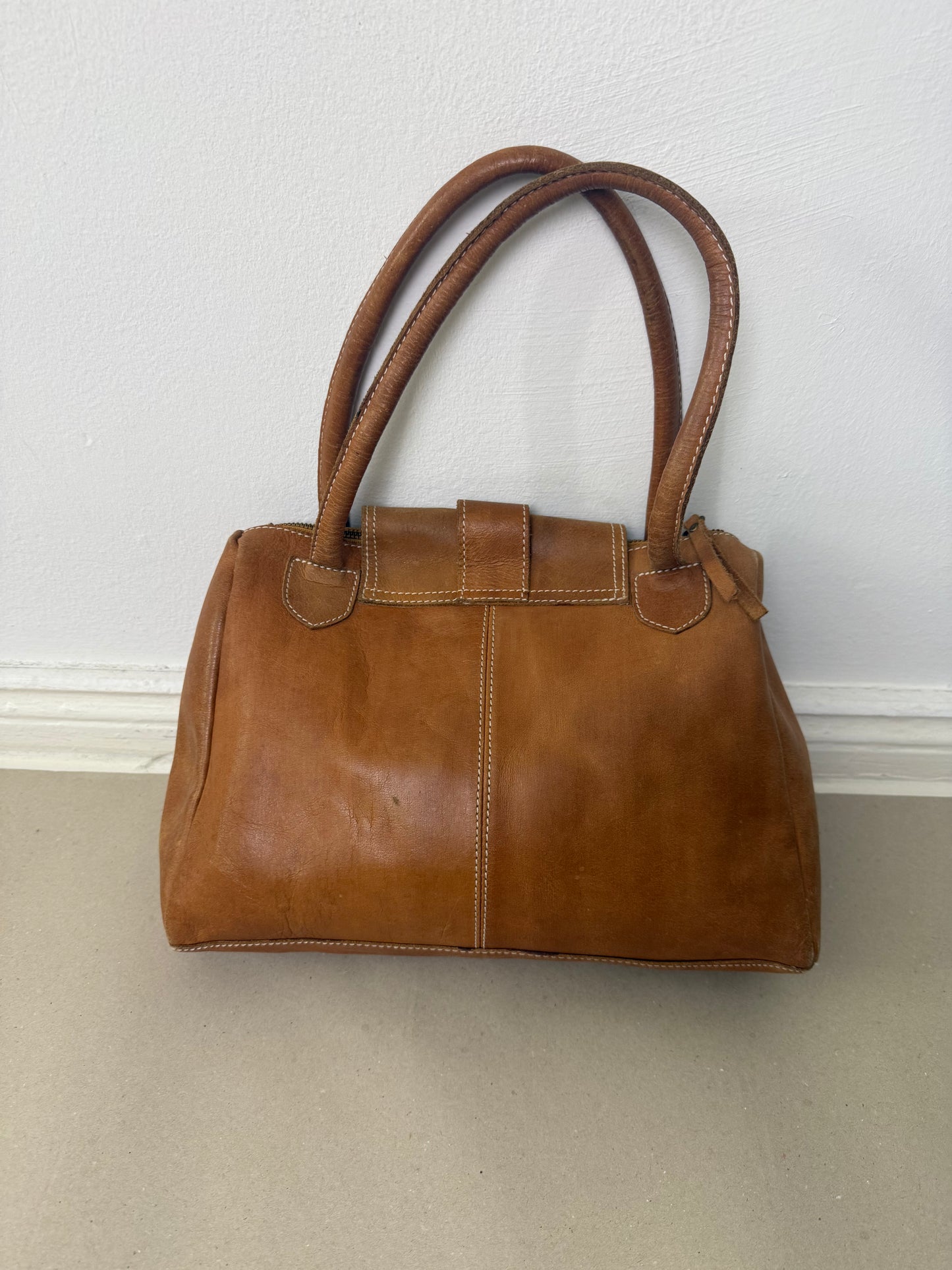 2000s brown leather bag