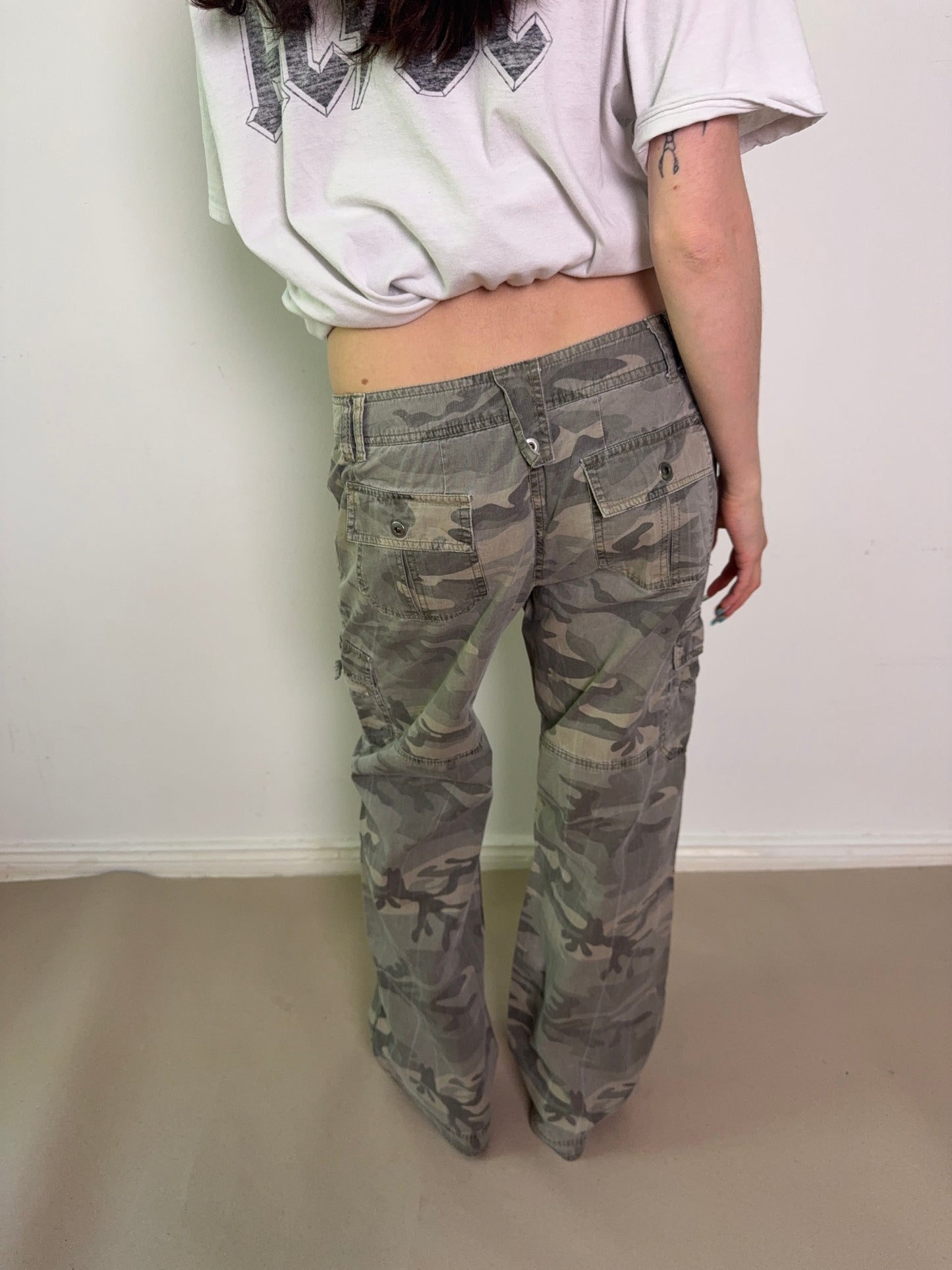 2000s baggy cargopants