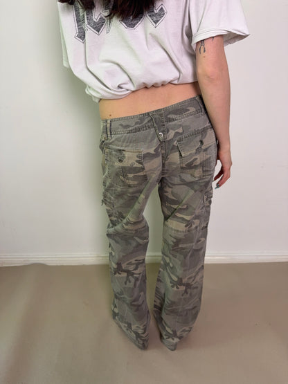 2000s baggy cargopants