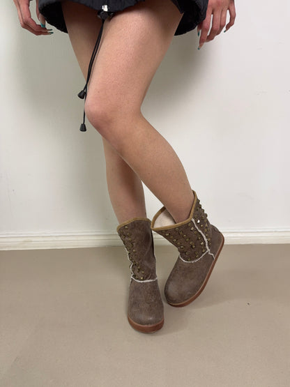 2000s deadstock studded boots