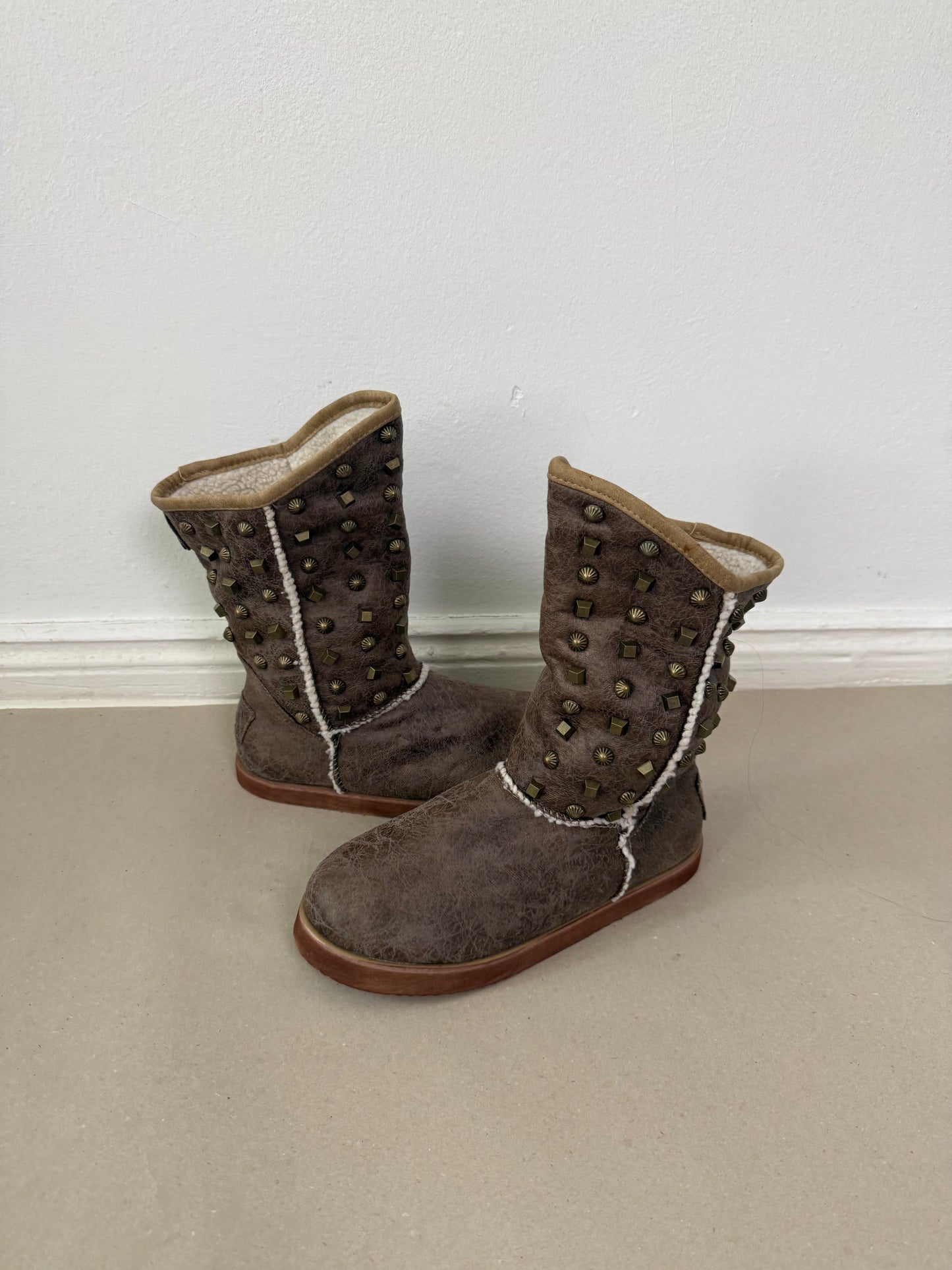 2000s deadstock studded boots
