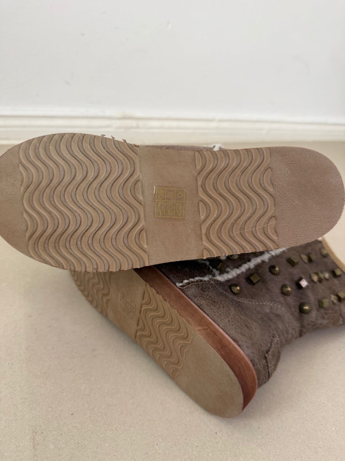 2000s deadstock studded boots