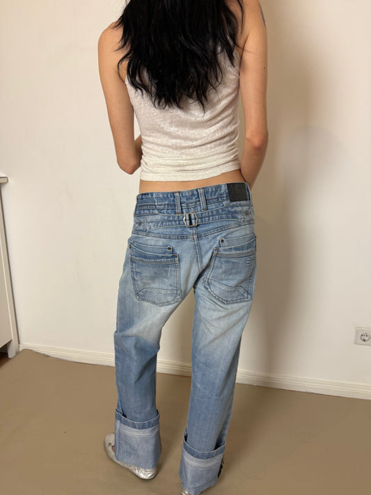 2000s slouchy buckle jeans