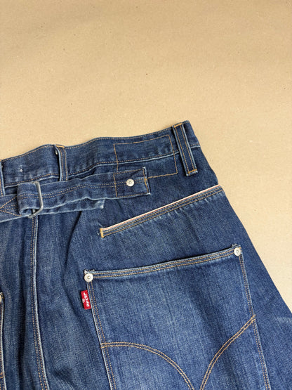 2000s Levi’s engineered buckle W34