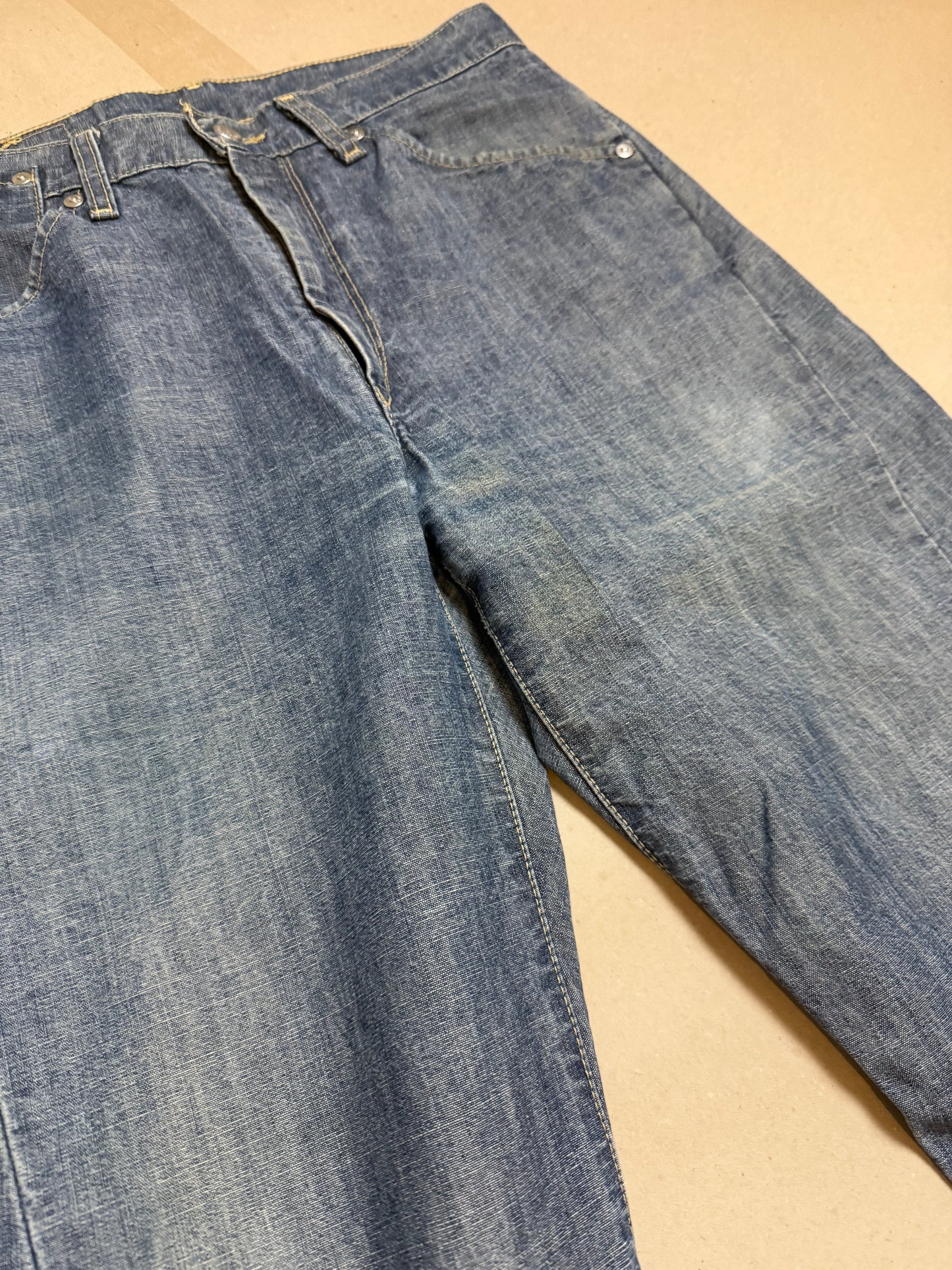 2000s Levi’s enginnered jeans W29