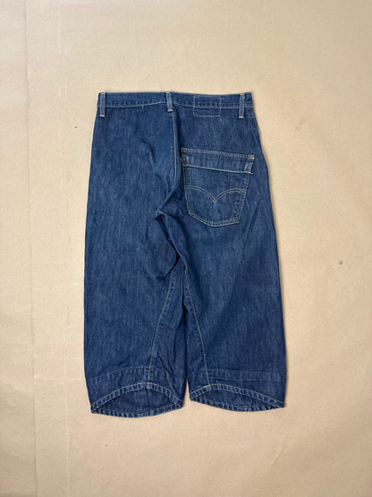 2000s Levis engineered jorts
