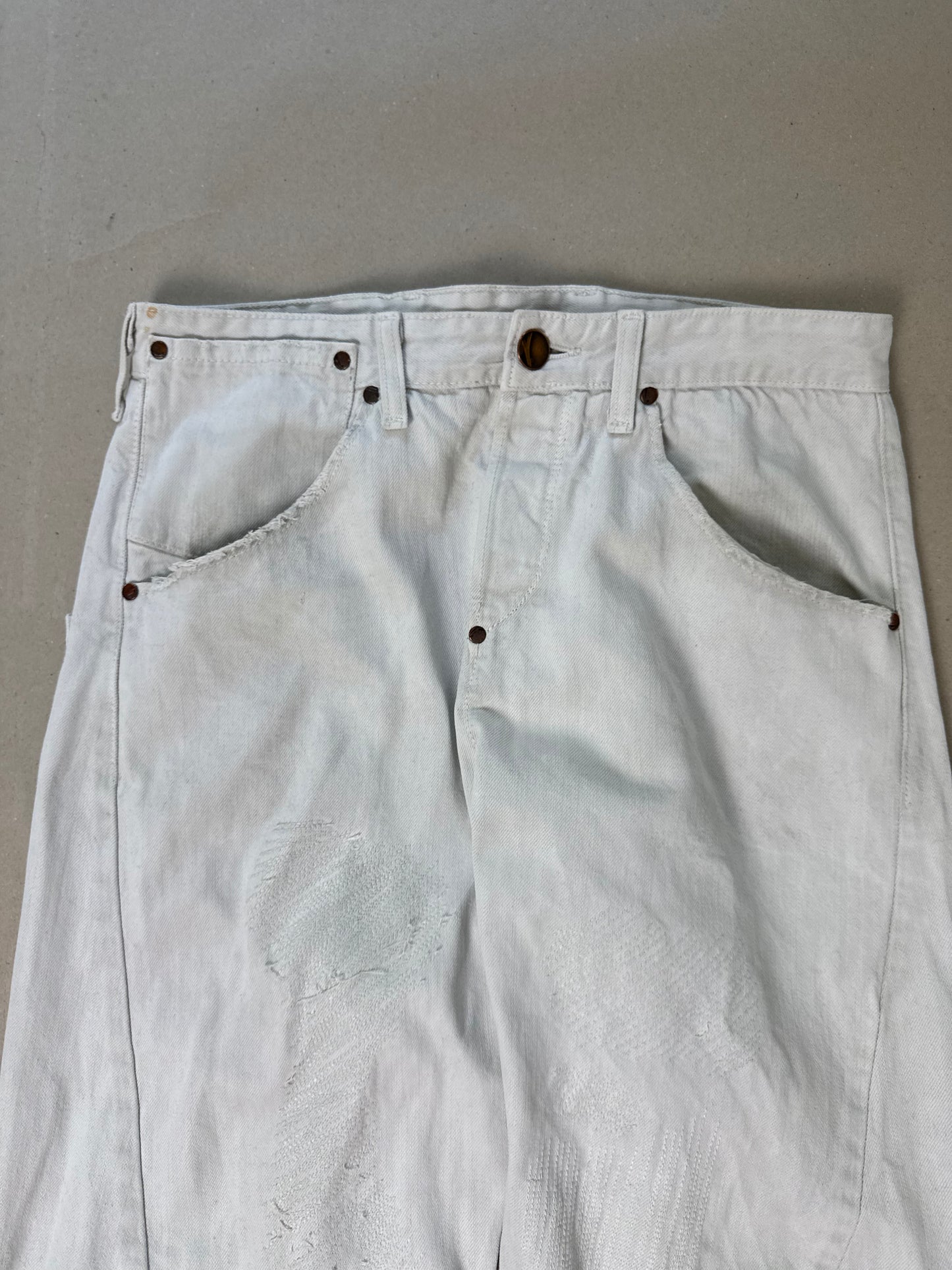 2000s Levi’s engineered buckle W30