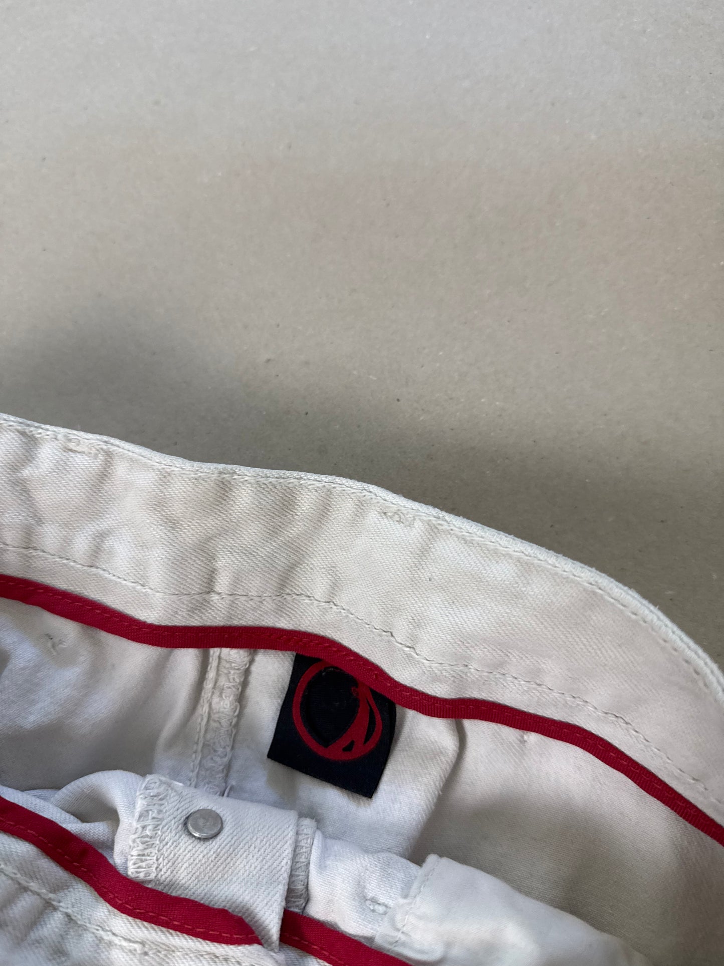 2000s Levi’s engineered buckle W30