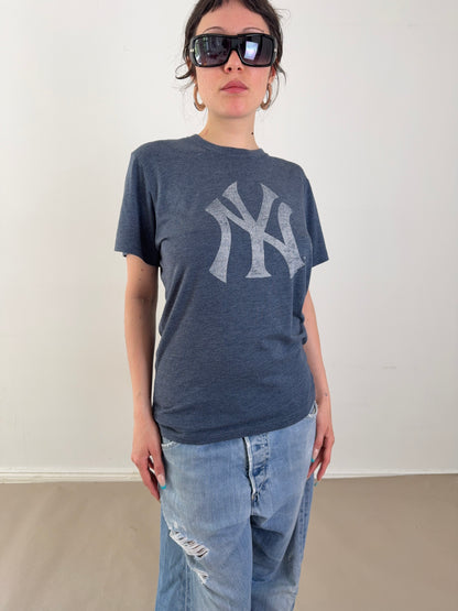 1980s NY slouchy tee