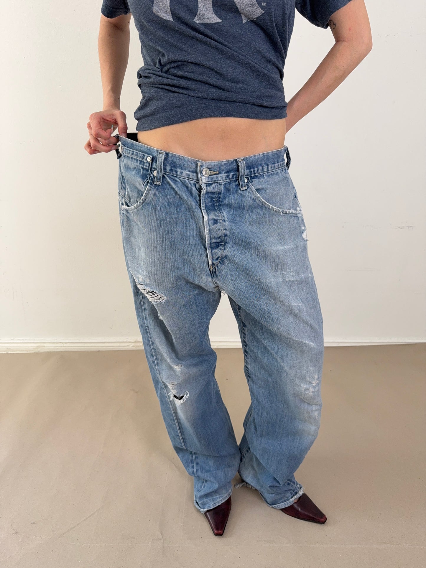 2000s distressed Levi’s engineered