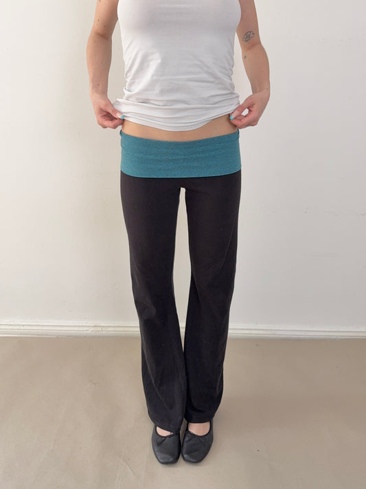2000S FLARED YOGA PANTS
