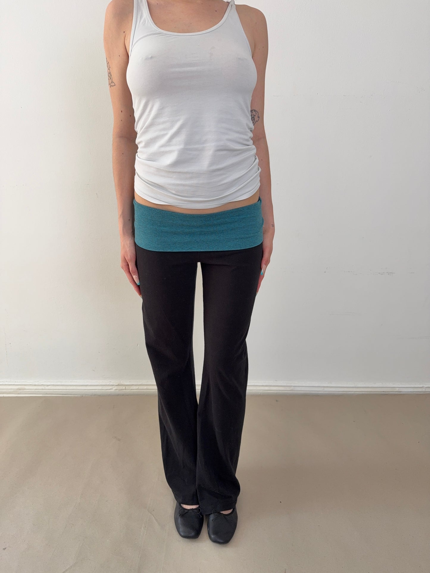 2000S FLARED YOGA PANTS