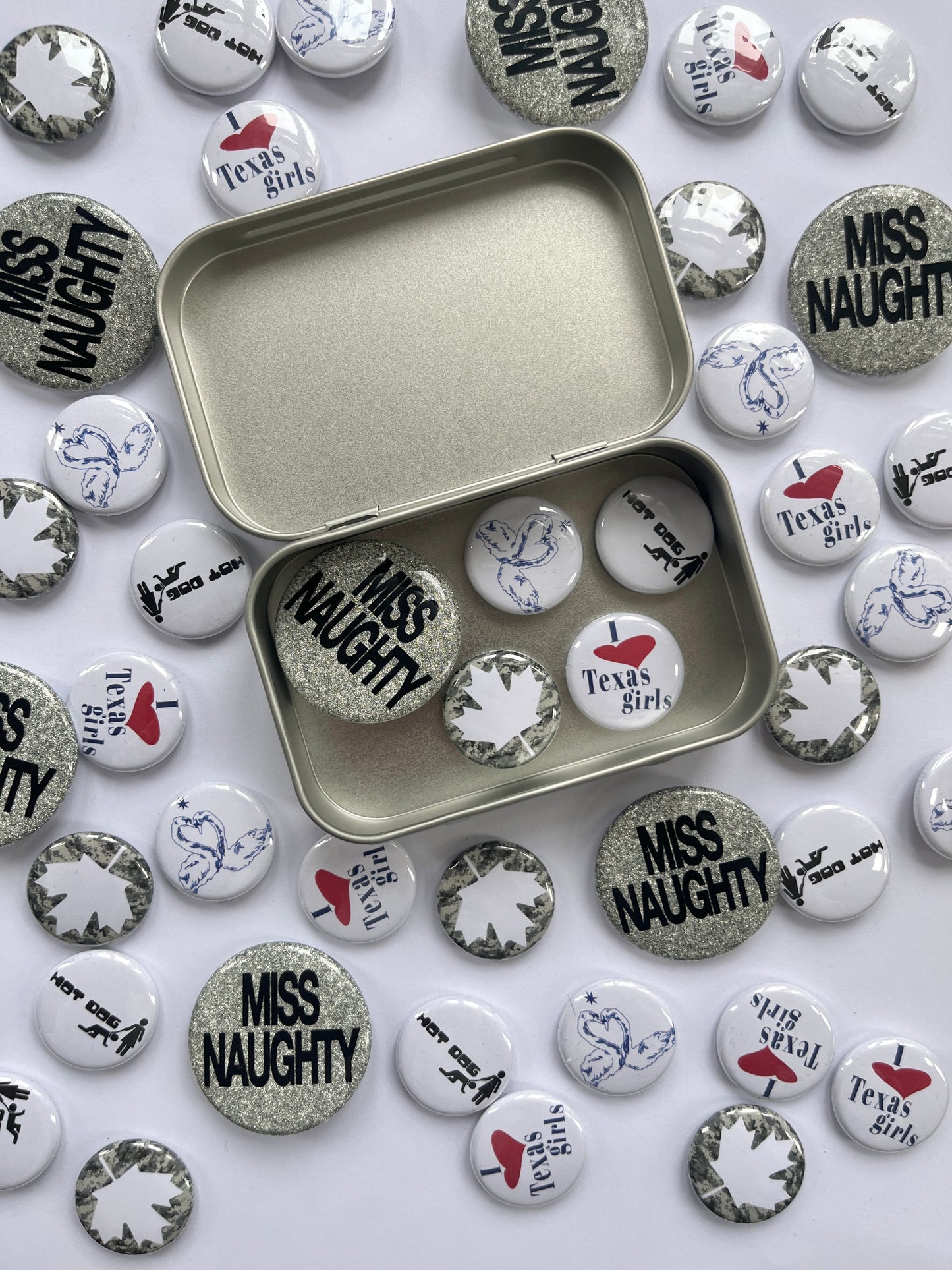 TIN & BADGE SET (5pcs)